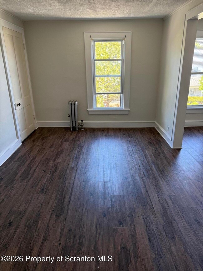 Building Photo - 1042 Taylor Ave