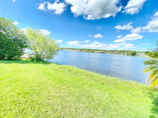 Building Photo - Stunning Lake View Home in Waterside Estate!