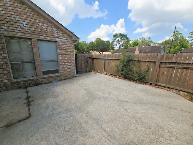 Building Photo - 1705 Bodart Ct