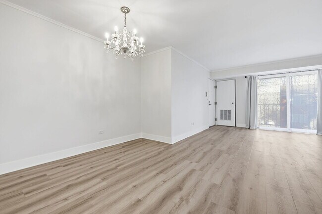 Building Photo - 382 Oak Trails Rd