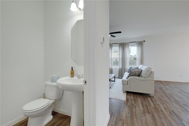 Building Photo - 910 Bunton Reserve Blvd