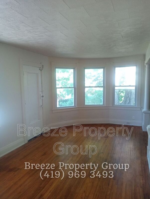 Building Photo - 228 Langdon St