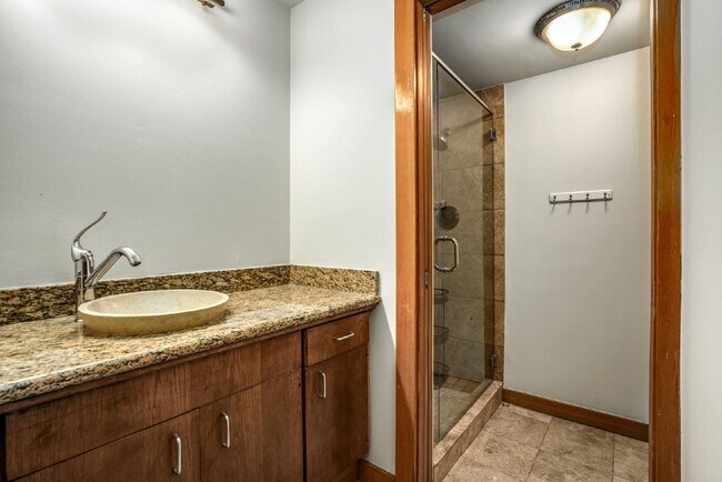 Building Photo - Outstanding Lake Sammamish Views. Private ...