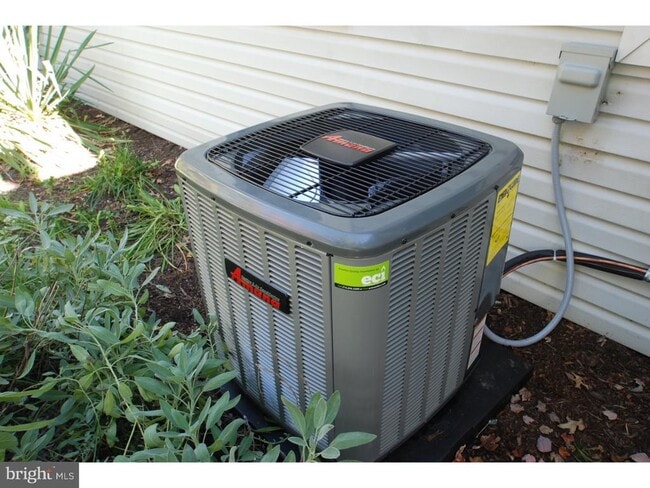 Building Photo - 12101 Centennial Station Dr