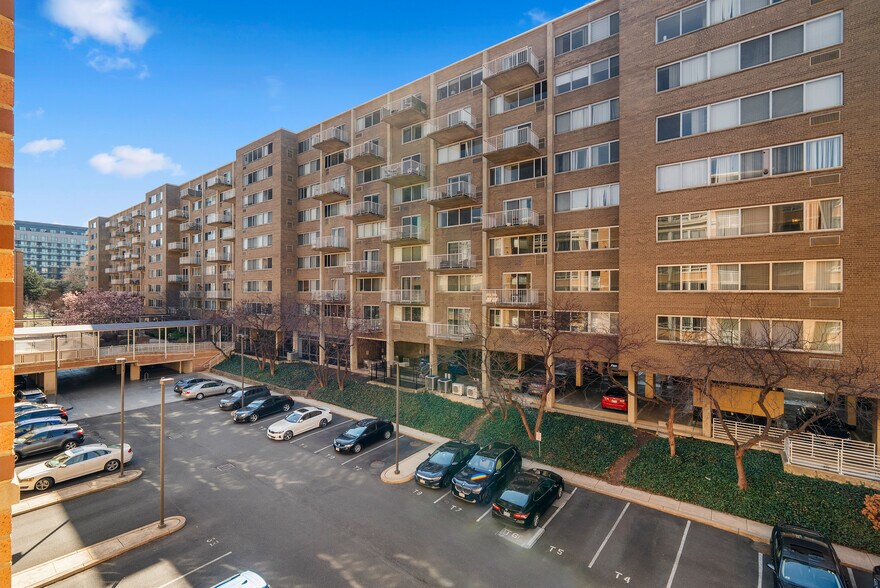 Building Photo - 350 G St SW