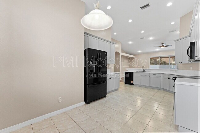 Building Photo - 11709 Holly Creek Dr