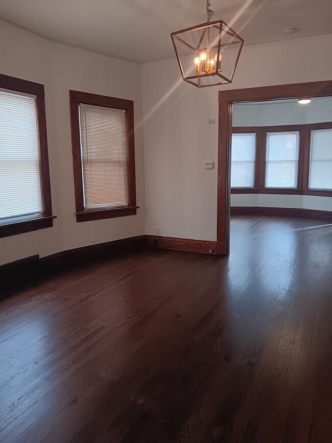 Building Photo - Beautiful Benson Three Bedroom!