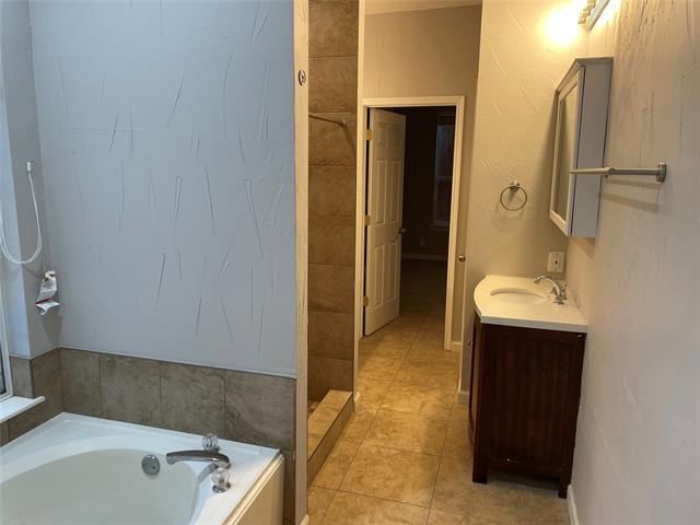 Building Photo - 3403 Broadview Ct