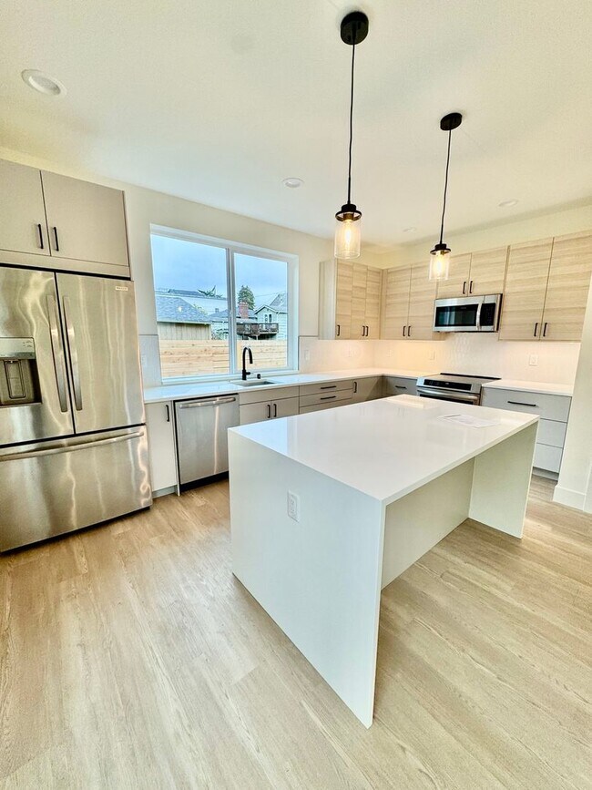 Building Photo - 2 Bedroom 2 Bathroom Greenwood New Construction!