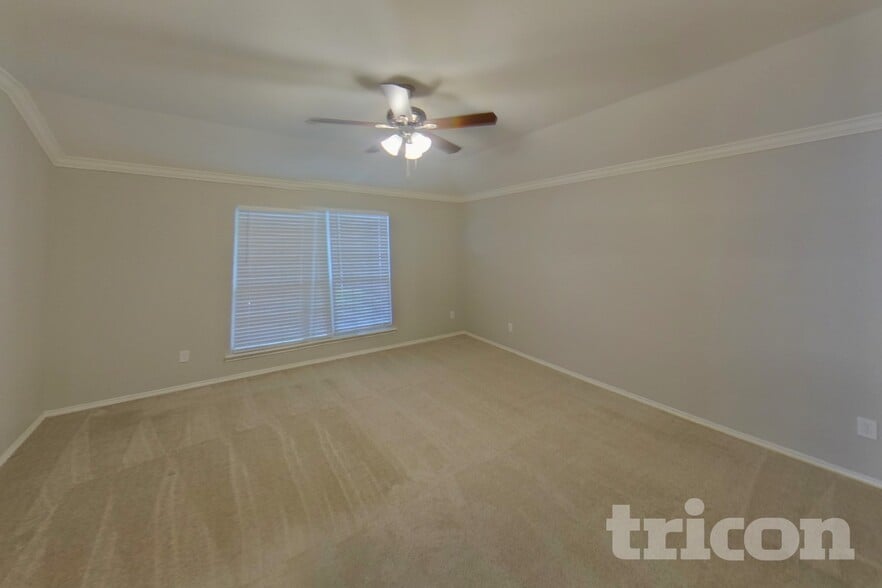 Building Photo - 716 Sequoia Dr