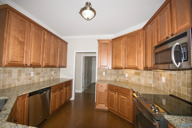 Building Photo - 106 Back Creek Cir NW