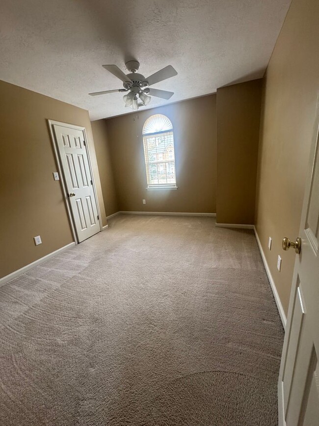 Building Photo - Beautiful Home in Bakers Ferry