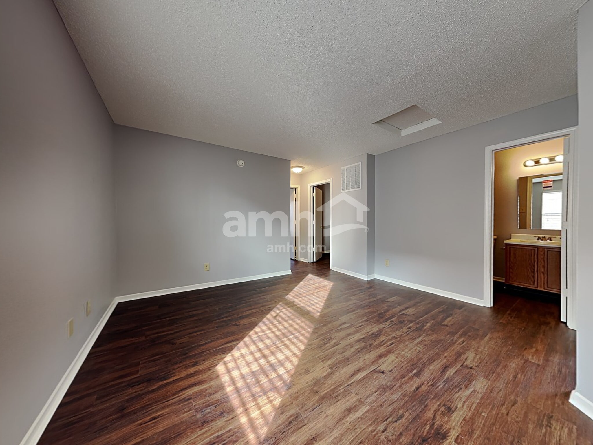 Building Photo - 12218 Maize Dr