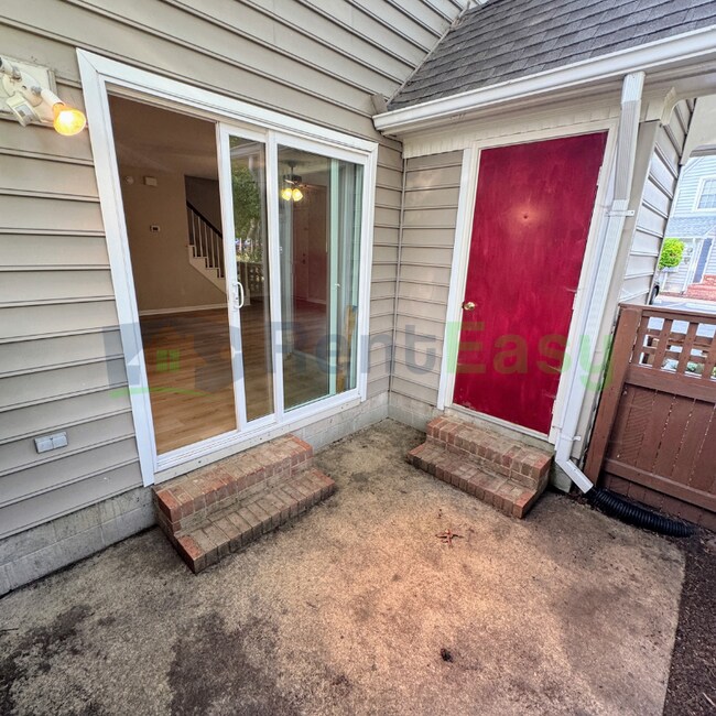 Building Photo - 401 Henley Ct