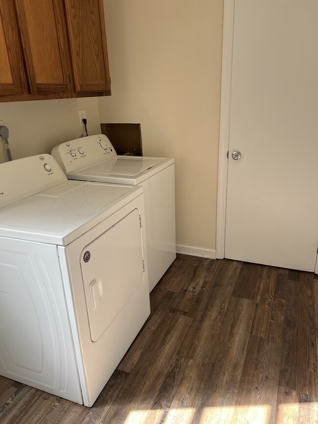 Building Photo - 711 Dennisville-Petersburg Rd