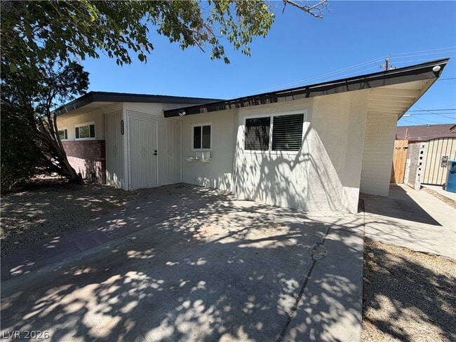Building Photo - 1317 Pyramid Dr