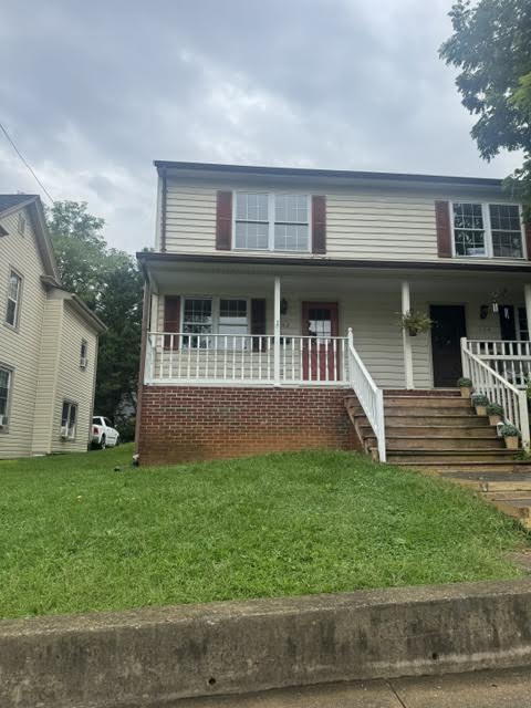 Building Photo - Newly Renovated Duplex in the Heart of Town
