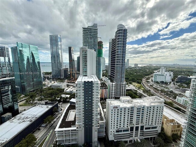 Building Photo - 1100 S Miami Ave