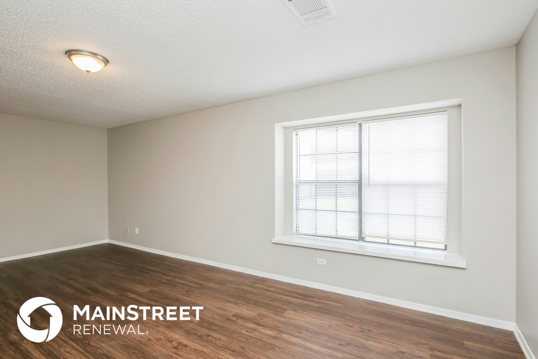 Building Photo - 1028 Eagle Dr