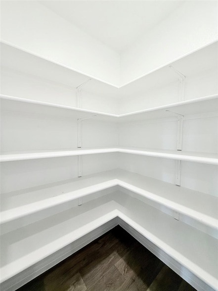 Building Photo - 598 Gladiola Lp