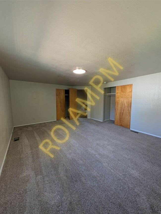 Building Photo - Spacious 4-Bedroom Home in Prime Twin Fall...