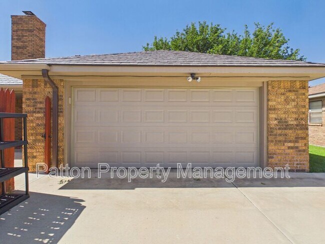 Building Photo - 6810 Montague Dr