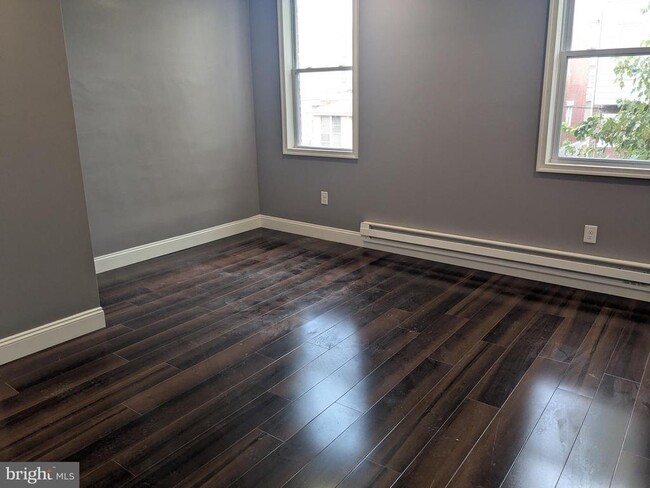 Building Photo - 539 W Olney Ave