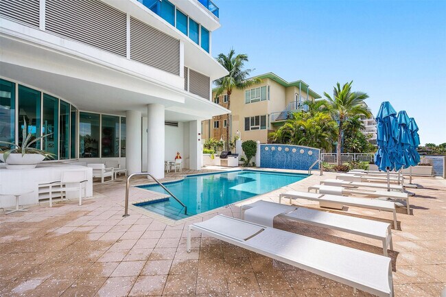 Building Photo - 715 Bayshore Dr