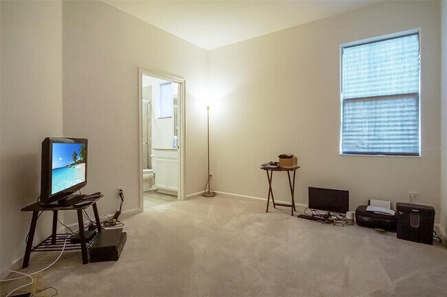 Building Photo - 1241 Hendon Lp