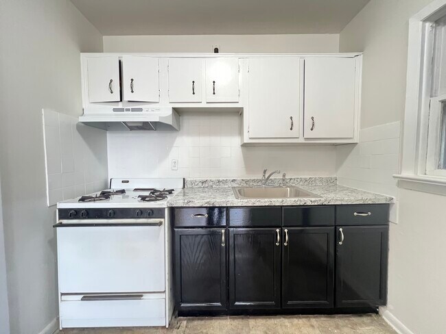 Primary Photo - 75 Sherman Ave