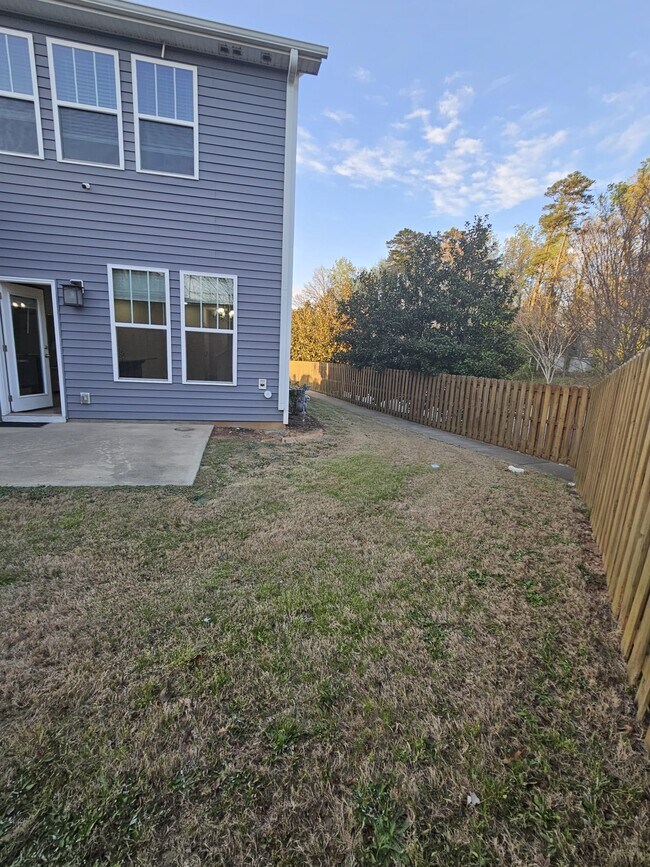 Building Photo - 114 Lerner Ct