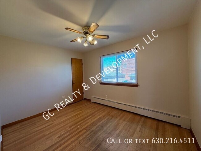 Building Photo - 2131 Grove Ave
