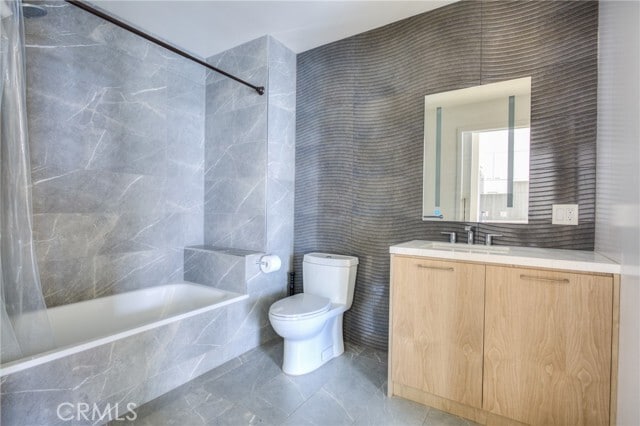 Building Photo - 400 S Broadway