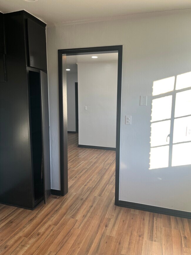 Building Photo - 2212 SW 61st St