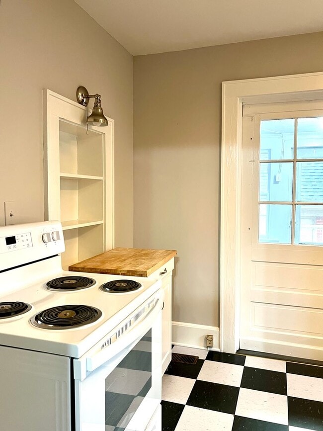 Building Photo - Stately Brick Home on Main Street