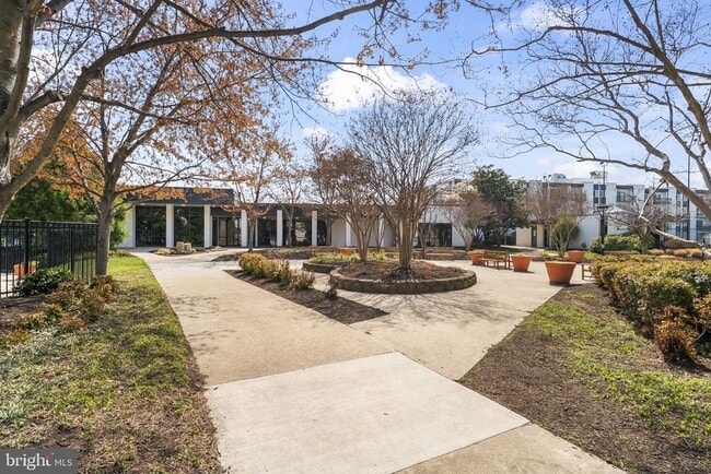 Building Photo - 60 S Van Dorn St