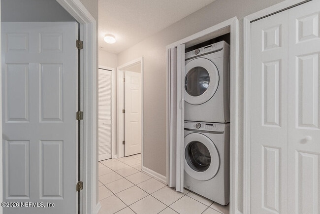 Building Photo - 7920 MERRILL Rd