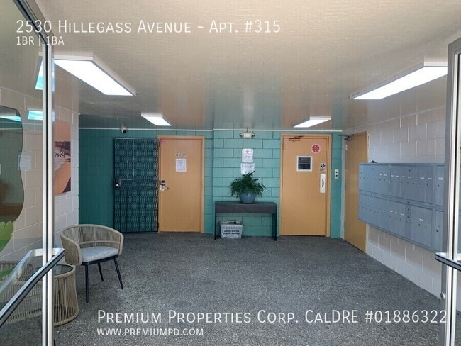 Building Photo - 2530 Hillegass Ave