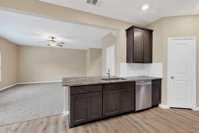 Building Photo - 272 Moonstone Way