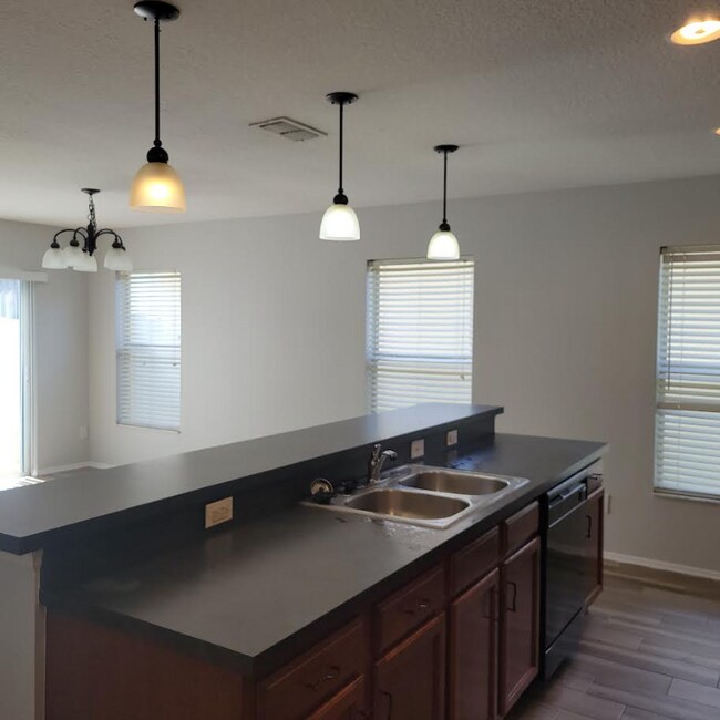 Building Photo - 5057 Gandross Ln