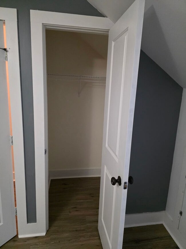 Building Photo - Large 3 Bedroom Townhouse in South Nashville