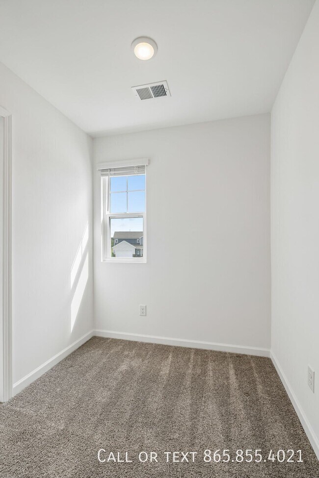 Building Photo - 515 Forsberg Ct