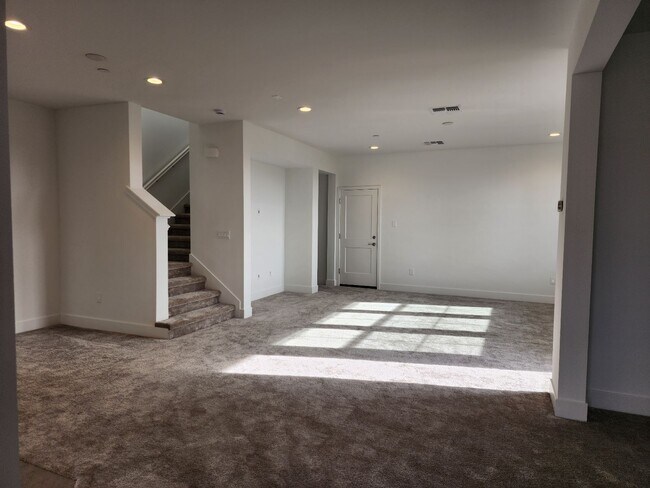 Building Photo - 2916 Liscum St
