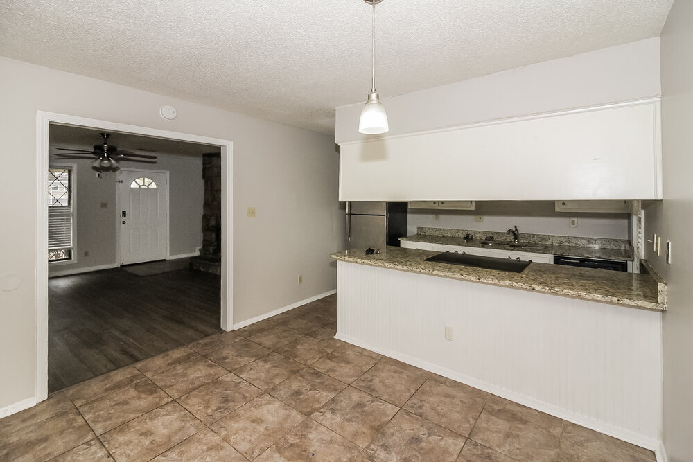 Building Photo - 8229 Valley Ridge Trail