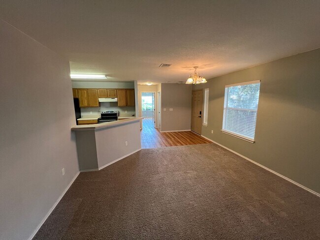 Building Photo - Georgetown 2 Bedroom 2 Bath