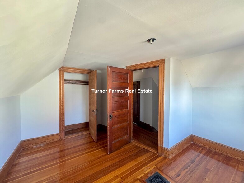 Building Photo - 48 Summer St