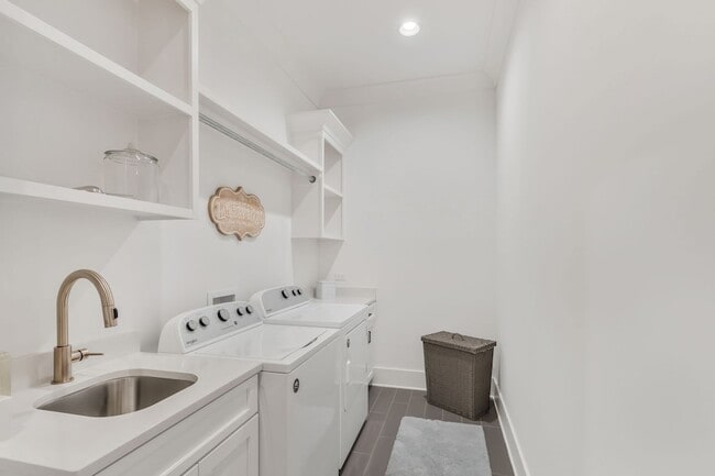 Building Photo - 59 Brookwood Terrace