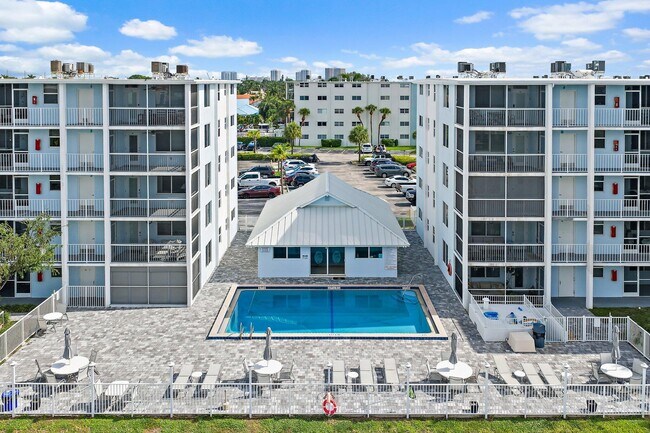 Building Photo - 108 Paradise Harbour Blvd