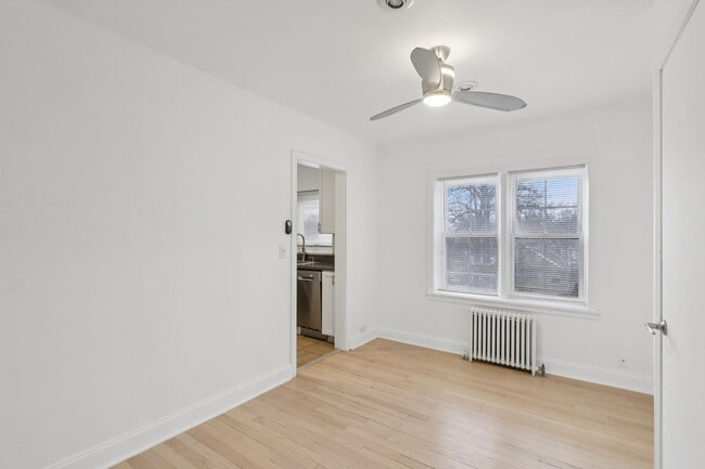 Building Photo - 2602 Bennett Ave