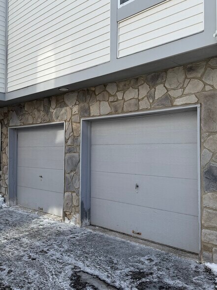 Building Photo - 1301 Sabrina Ln